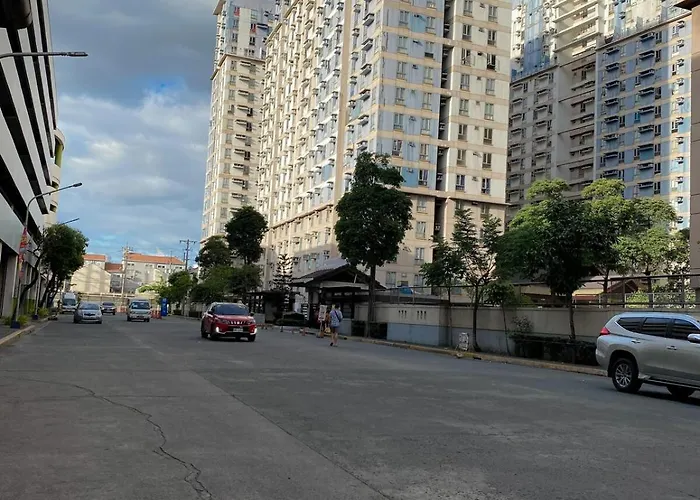 公寓 2br Across Sm San Lazaro Self Check-in & Parking Option