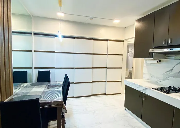 公寓 2br Across Sm San Lazaro Self Check-in & Parking Option