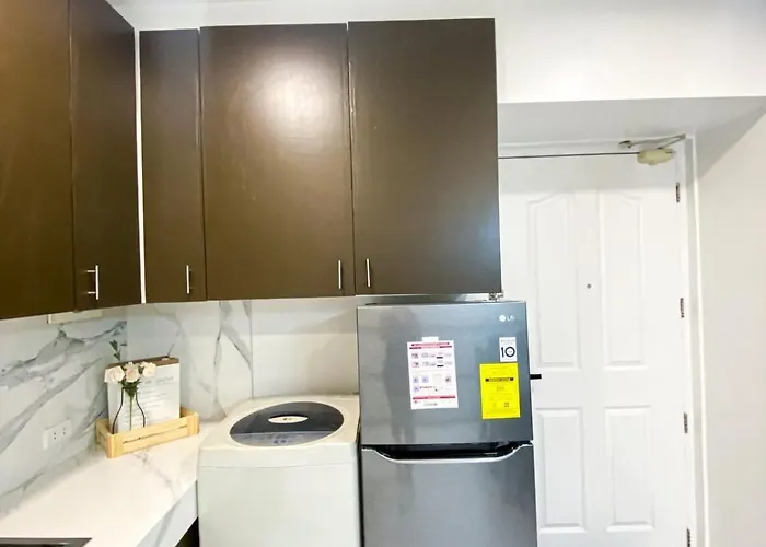 2br Across Sm San Lazaro Self Check-in & Parking Option *